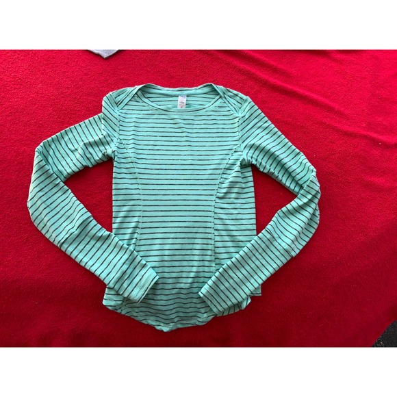 Guess Kids Pink Striped Sequin Logo Sweater Size 7 &‎ Two Long Sleeve Tops - Picture 5 of 12